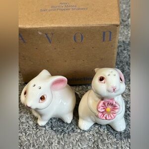 Vintage Avon Bunny Mates Salt Pepper Shakers Ceramic Easter Rabbit Spring USED